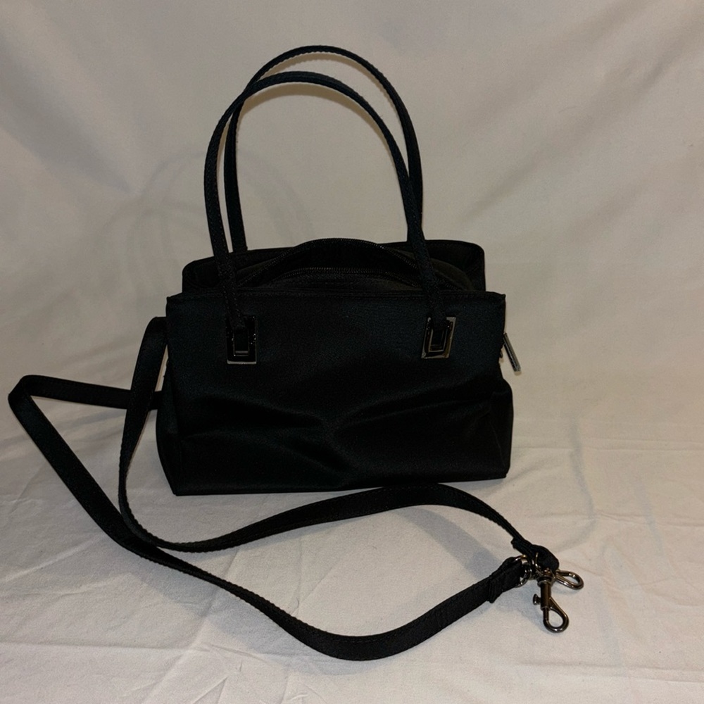 Black, 8.5 x 6, 3 Section Bag.
